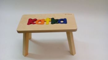 Dřevěná stolička Cubs KATKA, barevná