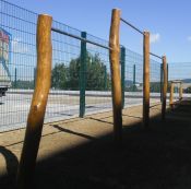 Workoutový prvek - Trojhrazda z akátu