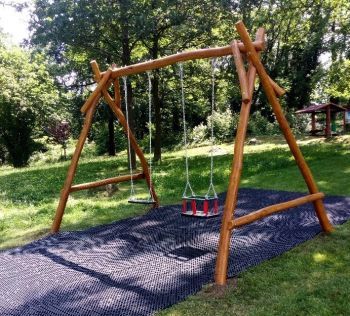 Houpačka Duoswing II z akátu s dětským sedákem