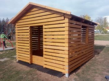 Hranolkoviště - domek s truhlou