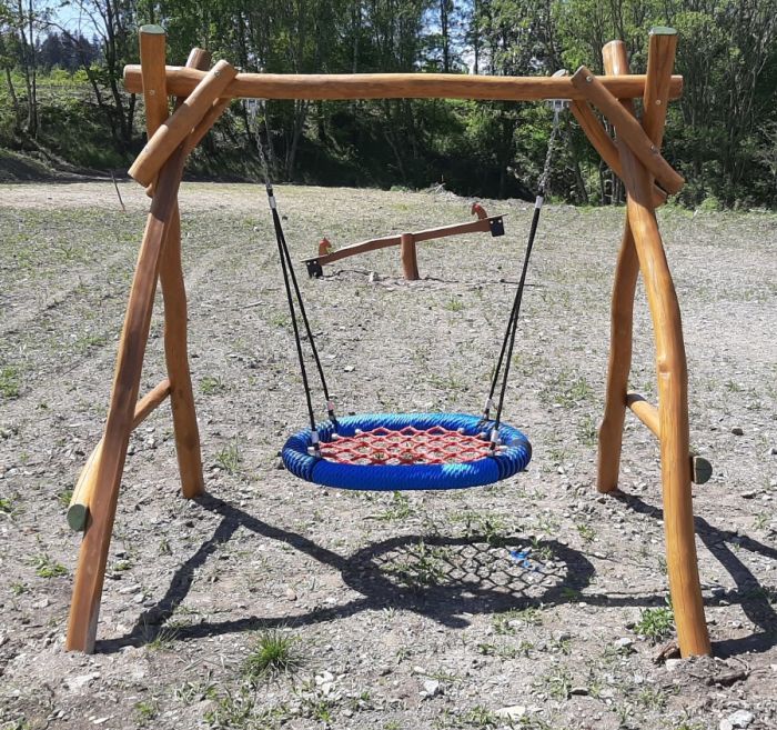 Houpačka Nest z akátu