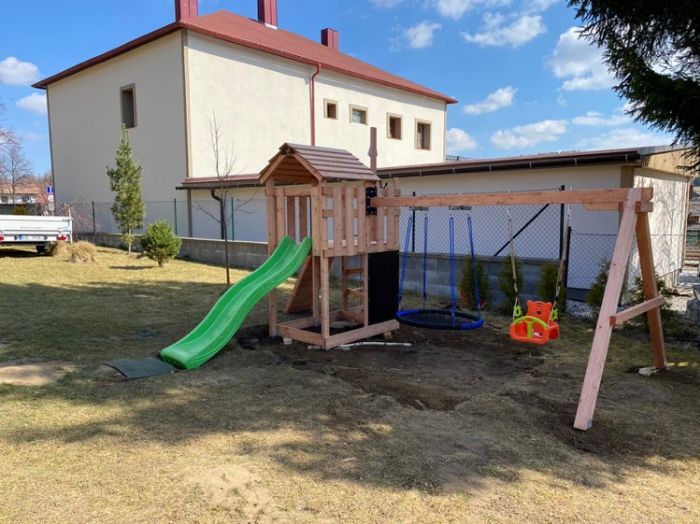 Dětské hřiště Home Malý pirát Red se skluzavkou