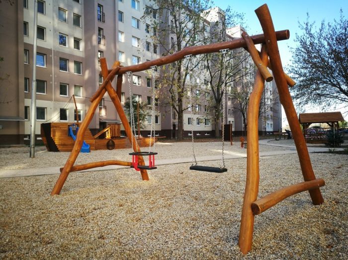 Houpačka Duoswing II z akátu s dětským sedákem