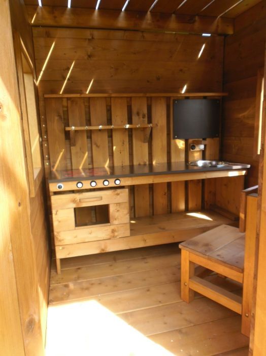 Dětská dřevěná kuchyňka Anička