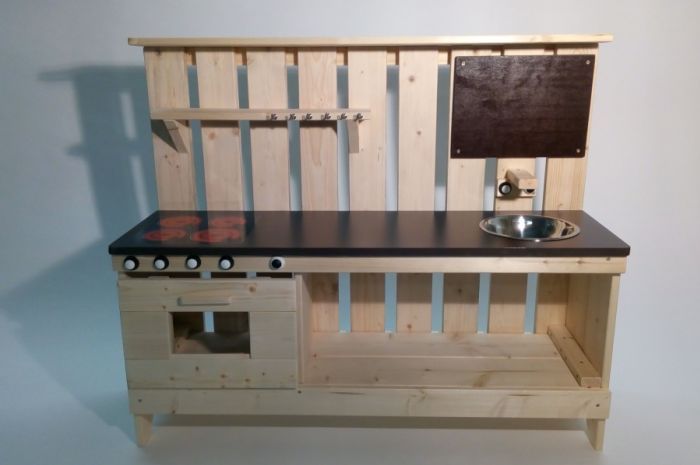 Dětská dřevěná kuchyňka Anička